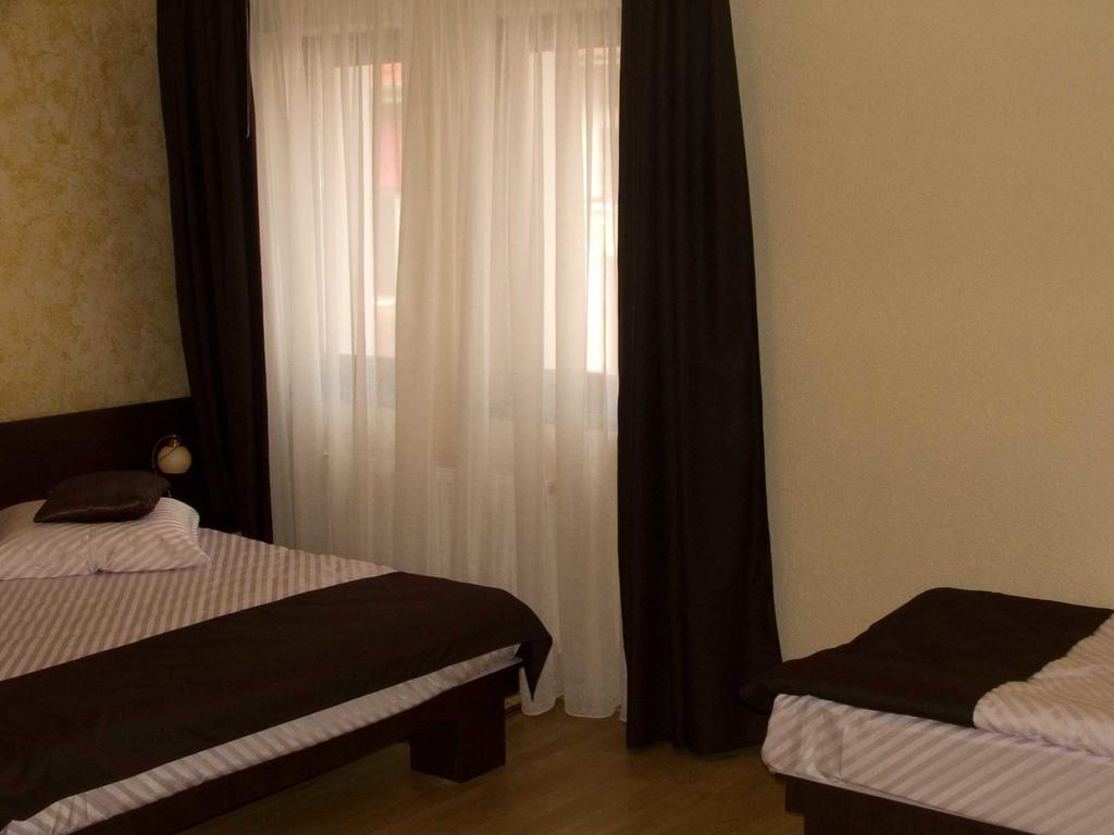 Pension Cleopatra Târgu-Mureş Eksteriør bilde